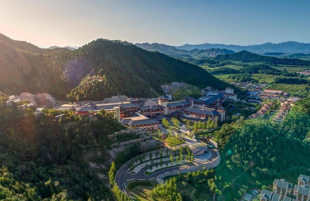 แกรนด์ เบย์ โฮเต็ล ปักกิ่ง Hotel Xiaotangzhuang ภายนอก รูปภาพ